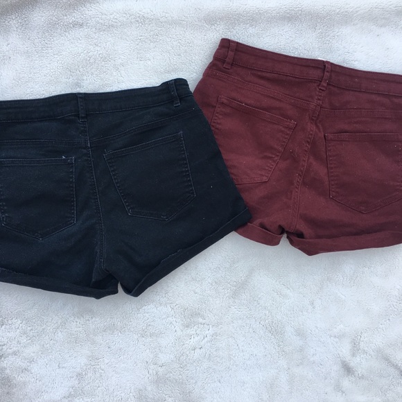 2 shorts - Picture 2 of 2